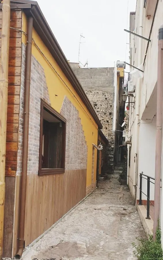 Case Vacanza Da Marco&Mary Giardini Naxos 0*,  Olaszország